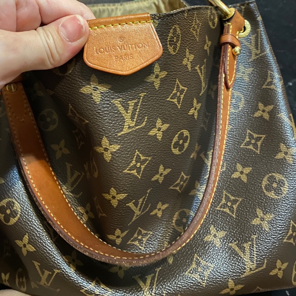 Louis Vuitton purse